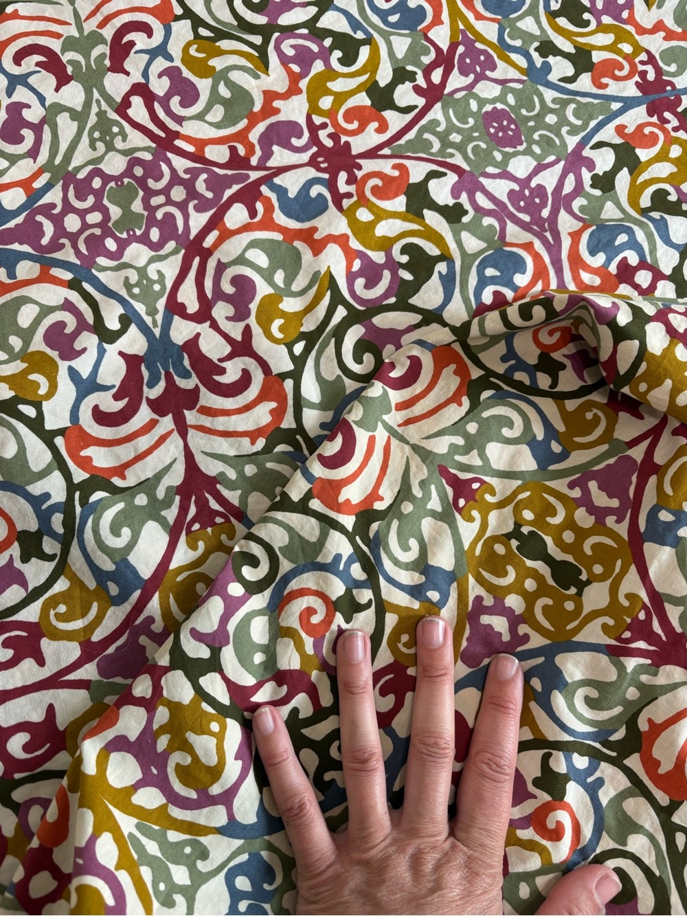 Crate & Barrel Lucia Duvet Set in King Colourful Boho Medallion - Picture 5 of 12